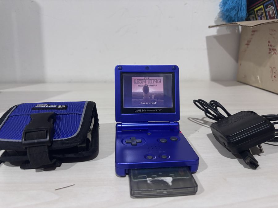 Nintendo Game Boy Advance SP Azul + Estuche + Cargador Original + Juego